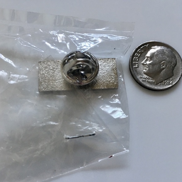 MURAD Skin Care Professional Pin - Picture 2 of 6